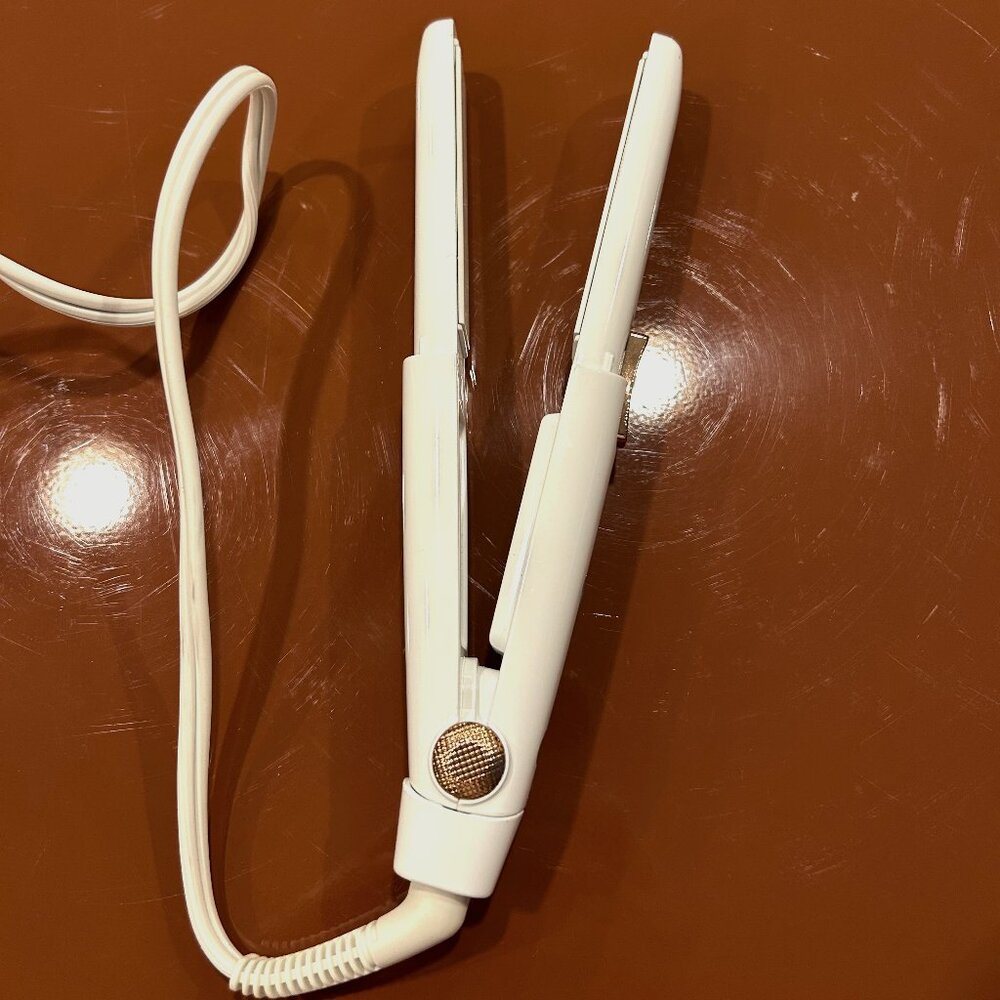 T3 Compact Travel Flat Iron - Model 77500